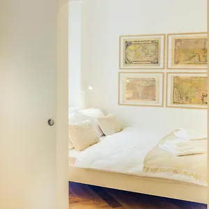 Stylish In Historical Center Appartamento